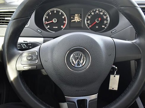 Used 2013 Volkswagen Jetta SE image 22