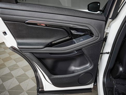 Used 2020 Land Rover Range Rover Evoque SE image 19