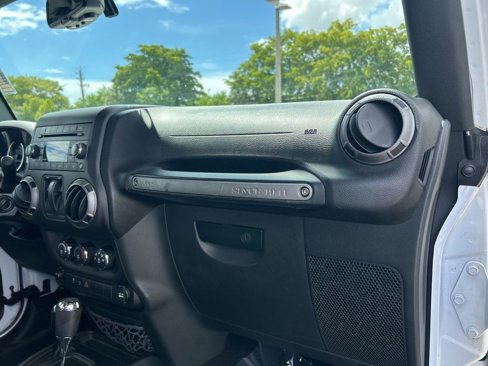 Used 2018 Jeep Wrangler Sport image 22