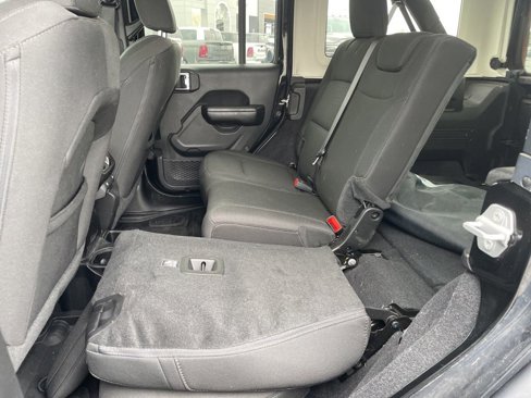 Used 2019 Jeep Wrangler Unlimited Sport S image 36