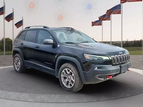 Used 2021 Jeep Cherokee Trailhawk image 3