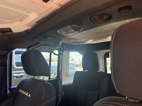 Used 2015 Jeep Wrangler Unlimited Sahara w/ Connectivity Group image 25