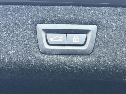 Used 2019 BMW 540i w/ Convenience Package image 36