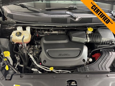 Certified 2021 Chrysler Pacifica Touring-L image 26