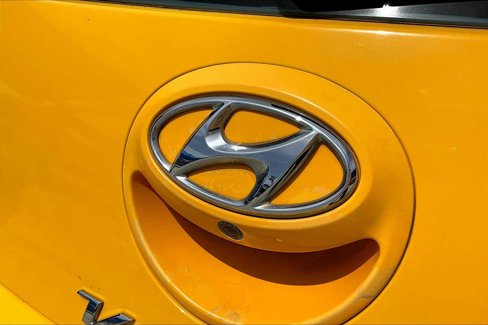 Used 2015 Hyundai Veloster w/ Option Group 02 image 30
