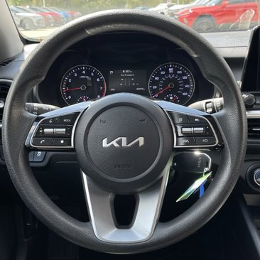 Used 2024 Kia Forte LXS image 11