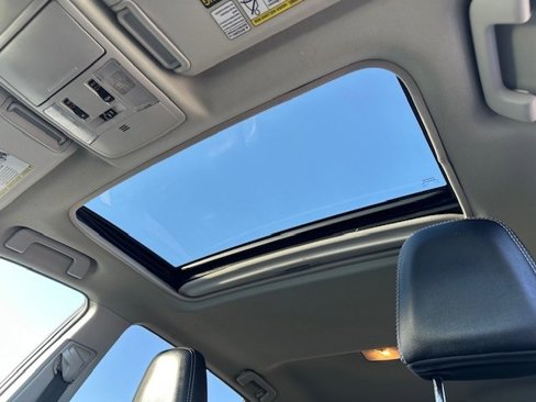 Used 2017 Toyota RAV4 Limited image 16