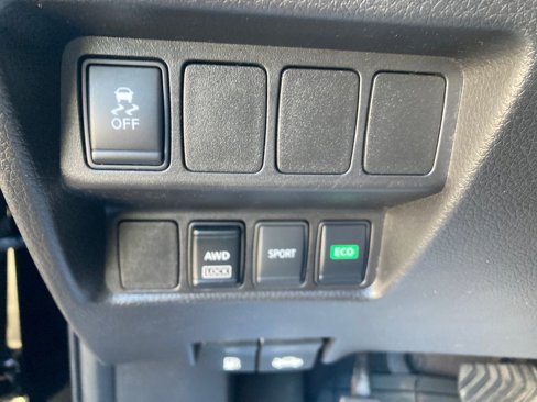 Used 2017 Nissan Rogue S image 42