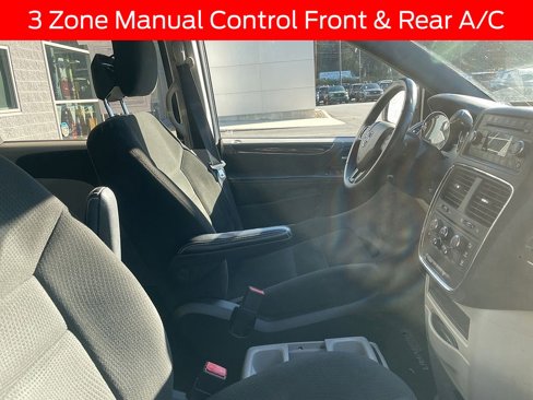 Used 2015 Dodge Grand Caravan SE image 10