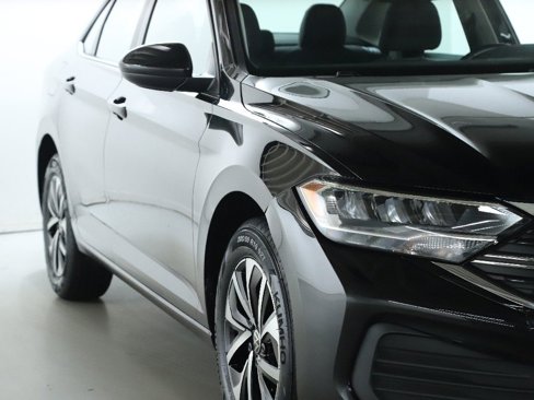 Used 2024 Volkswagen Jetta S image 8