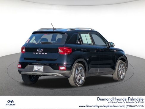 Used 2024 Hyundai Venue SEL image 7