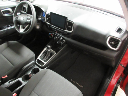 Used 2020 Hyundai Venue SE image 8