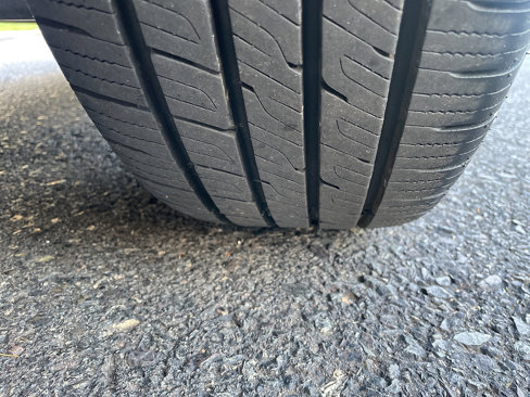 Used 2019 Jeep Cherokee Limited image 25