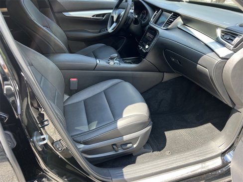 Used 2020 INFINITI QX50 Luxe image 11