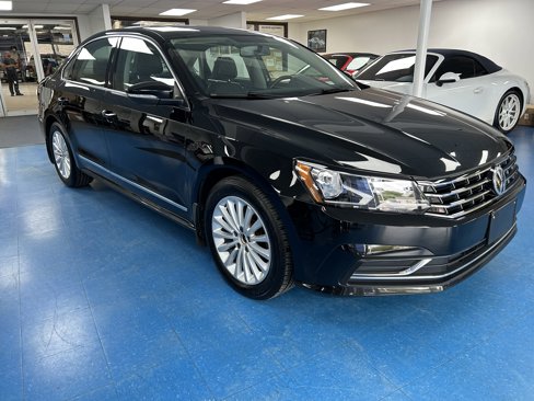 Used 2016 Volkswagen Passat 1.8T SE image 1