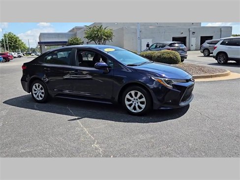 Used 2021 Toyota Corolla LE image 47