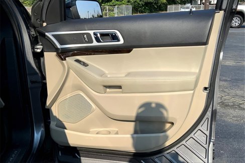 Used 2013 Ford Explorer Limited image 25