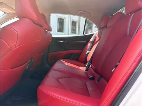 Used 2020 Toyota Camry XSE image 8