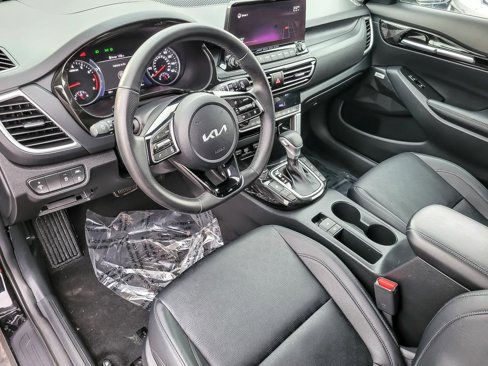 Used 2022 Kia Seltos SX w/ Sunroof Package image 10