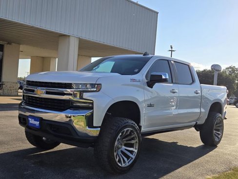 Used 2020 Chevrolet Silverado 1500 LT w/ Texas Edition image 3