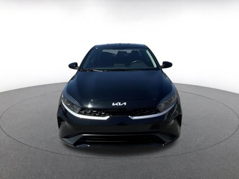 Used 2024 Kia Forte LXS image 4
