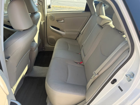 Used 2011 Toyota Prius Five image 14