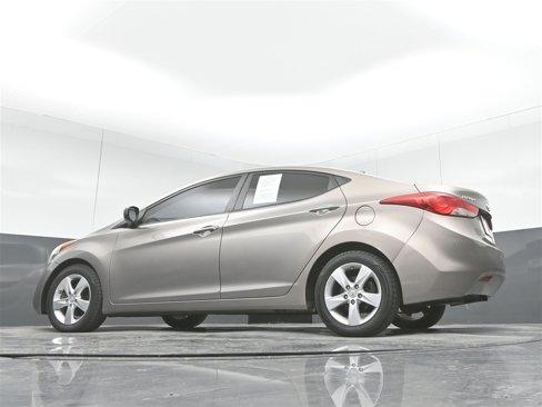 Used 2013 Hyundai Elantra GLS image 23