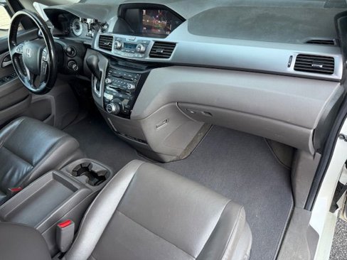 Used 2013 Honda Odyssey Touring image 18