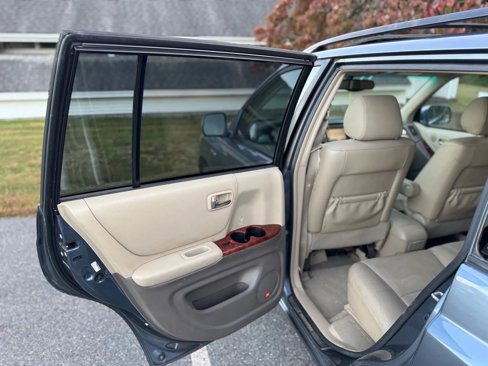 Used 2004 Toyota Highlander 4WD V6 image 14