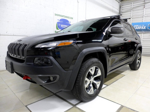 Used 2018 Jeep Cherokee Trailhawk w/ Quick Order Package 27L image 2