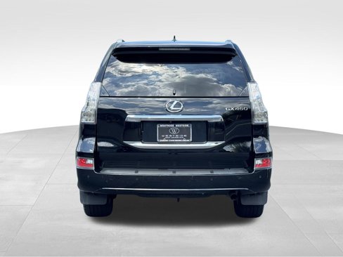 Used 2016 Lexus GX 460 image 4