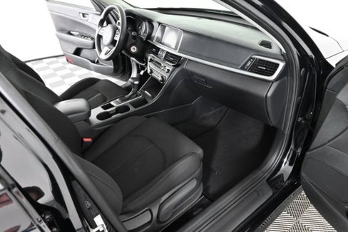 Used 2020 Kia Optima LX image 9