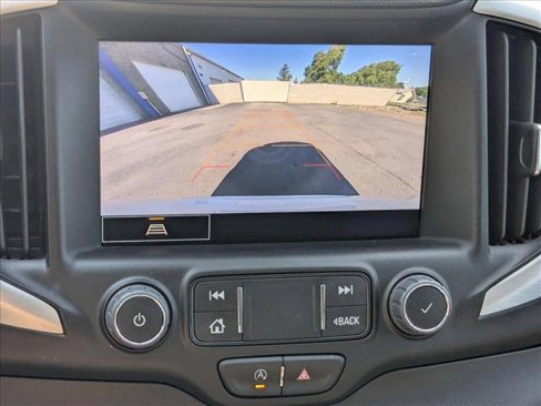 Used 2024 GMC Terrain SLT image 15
