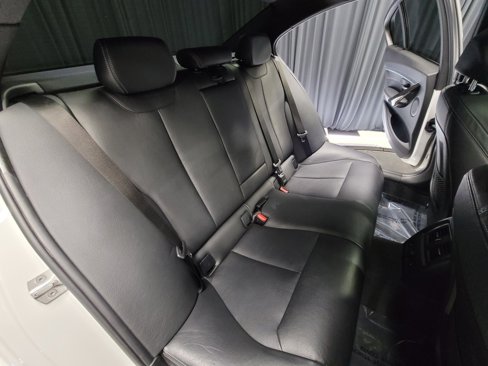 Used 2017 BMW 330i xDrive Sedan image 35