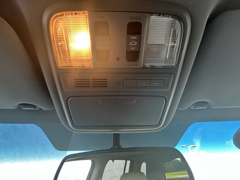 Used 2014 Honda Pilot Touring image 29