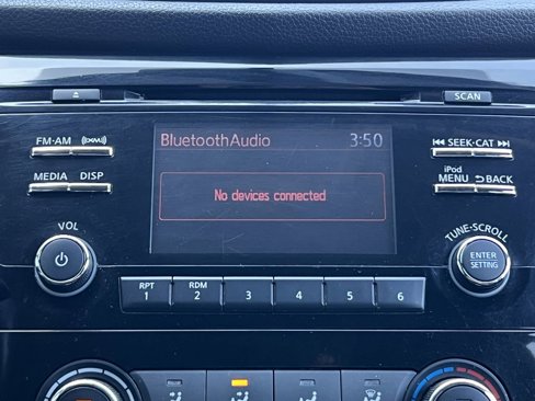 Used 2017 Nissan Rogue S w/ S Appearance Package image 29