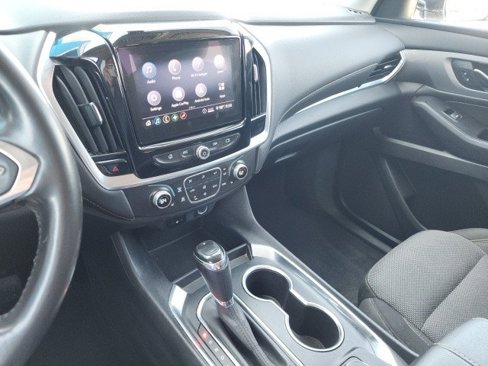 Used 2020 Chevrolet Traverse LT image 25