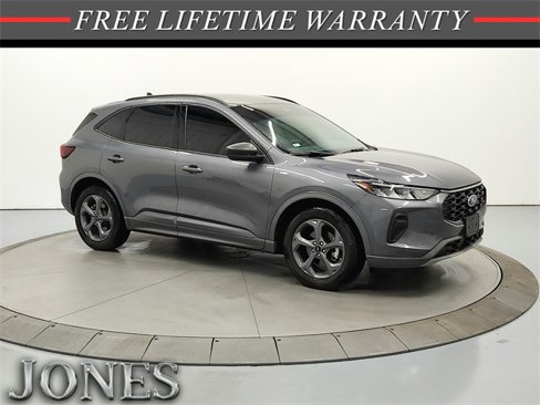 Used 2023 Ford Escape ST-Line image 1