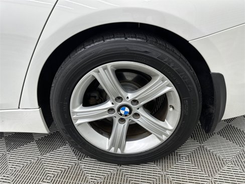 Used 2015 BMW 320i Sedan image 19