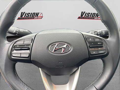 Used 2022 Hyundai Venue SEL w/ Cargo Package image 25