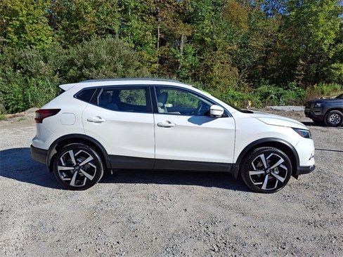Certified 2022 Nissan Rogue Sport SL w/ Premium Package image 26