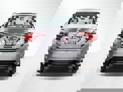 Used 2016 Toyota Corolla LE image 3