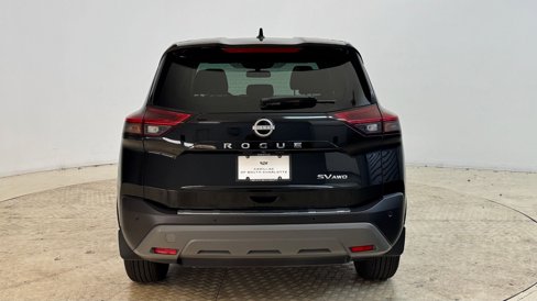 Used 2023 Nissan Rogue SV image 10