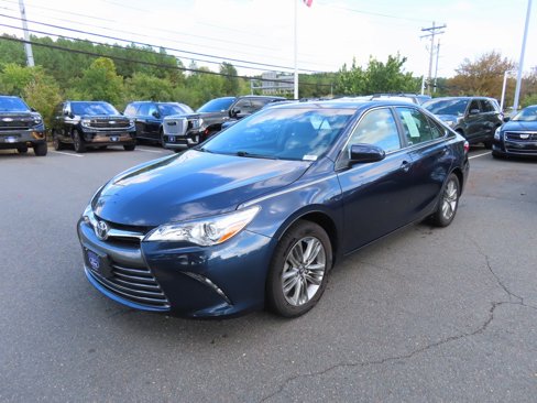 Used 2015 Toyota Camry LE image 3