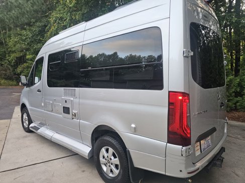 Used 2019 Mercedes-Benz Sprinter 2500 image 36