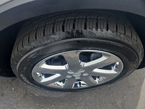 Used 2019 Buick Encore Essence w/ Experience Buick Package image 3