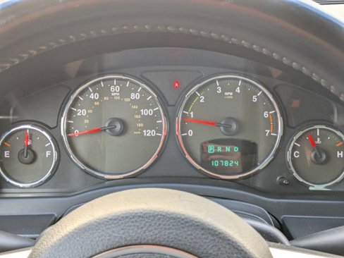 Used 2011 Jeep Liberty 70th Anniversary image 11