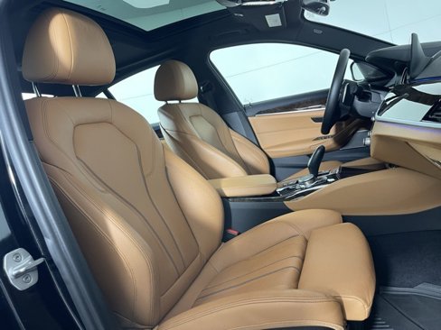 Used 2018 BMW 540i xDrive image 14