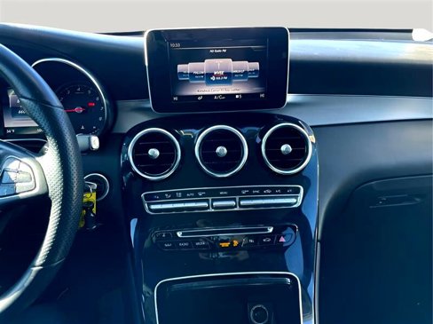 Used 2019 Mercedes-Benz GLC 300 image 18