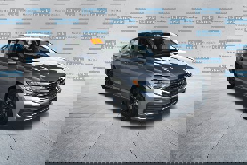 Used 2024 Volkswagen Jetta SE w/ Black Wheel Package image 3